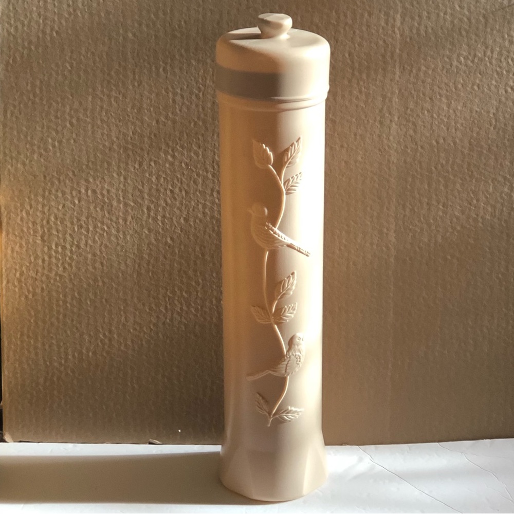 Vtg Blow Mold Bird & Vine Bathroom Toilet Tissue Paper Holder Storage Container